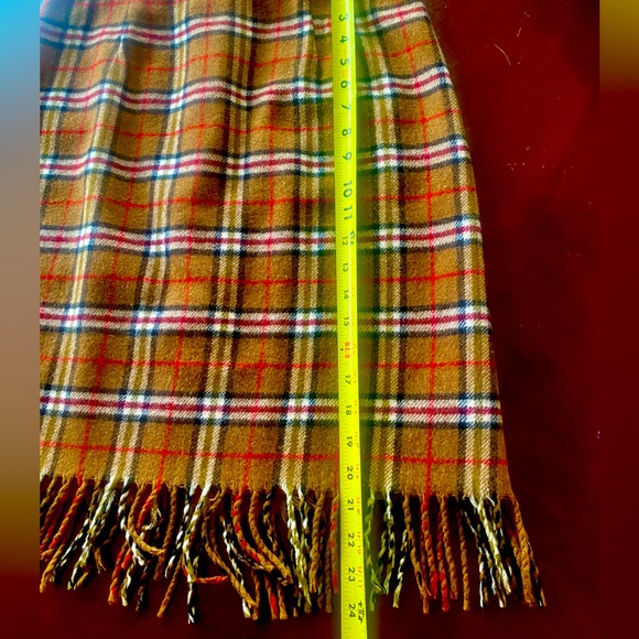 🧶INTRIGUING THREADS🧶 VTG PLAID WOOL BLEND FRINGE HEM KICK SLIT SKIRT EUC❣️ - Picture 10 of 10